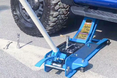 Long reach floor jack